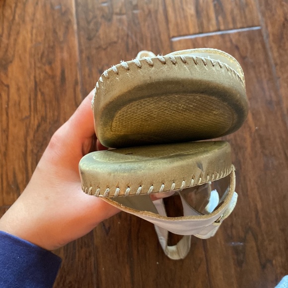 Naturalizer White Sandals 11 - Picture 7 of 11